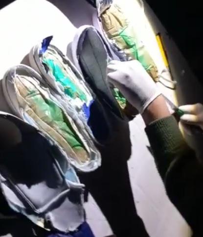 Detectan cocaína oculta en las suelas de cuatro zapatillas (1)