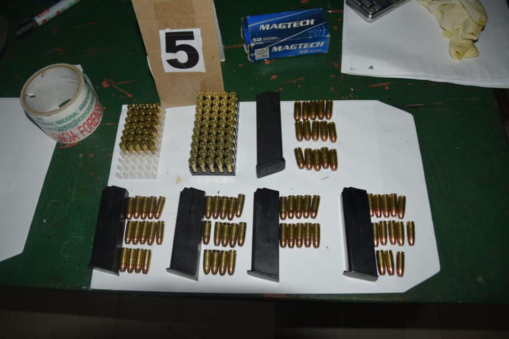 ROSARIO-ARMAS-MUNICIONES-CARGADORES-DINERO (2)