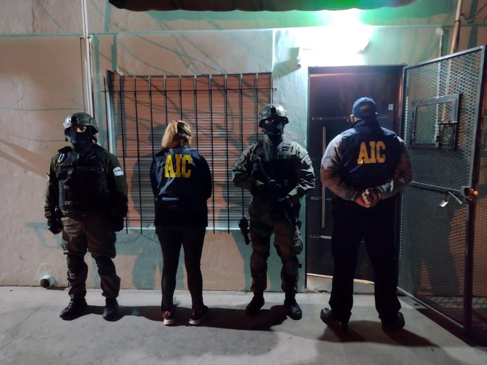 Detienen a 21 miembros vinculados a una organización criminal (1)