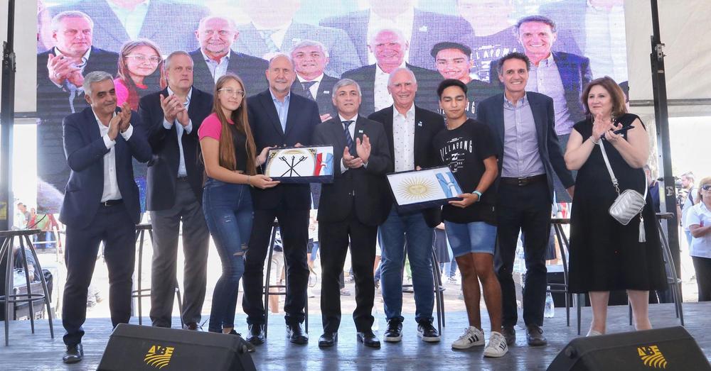 335855698_892174935394637_8492148140883043013_n