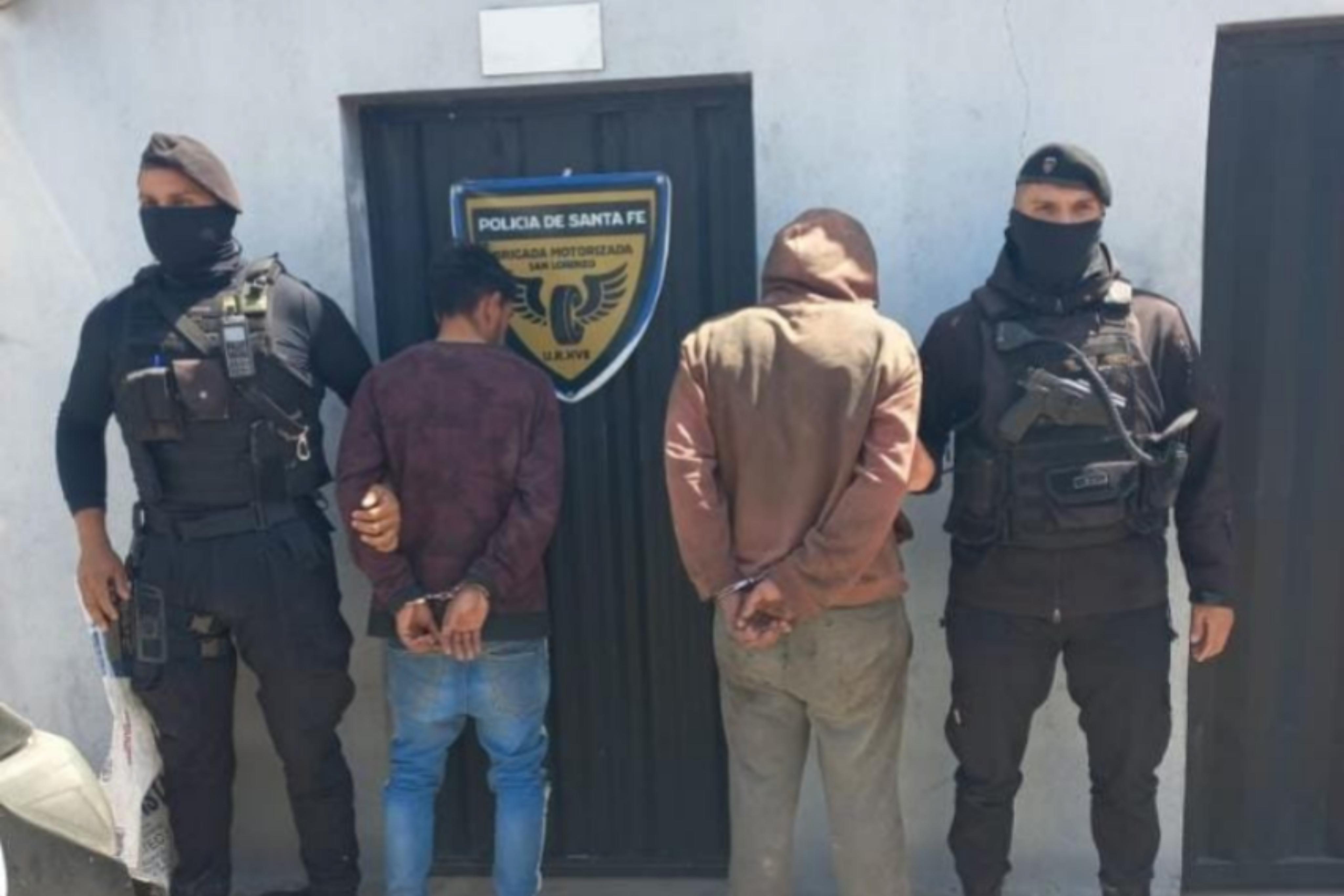 Dos sujetos detenidos cuando saltaban el tapial de una vivienda