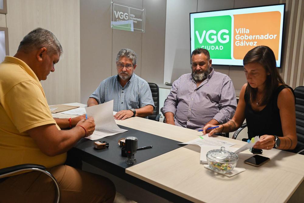 firma de convenio para obras en la comisaria 26 y el comando radioelectrico vgg (6)