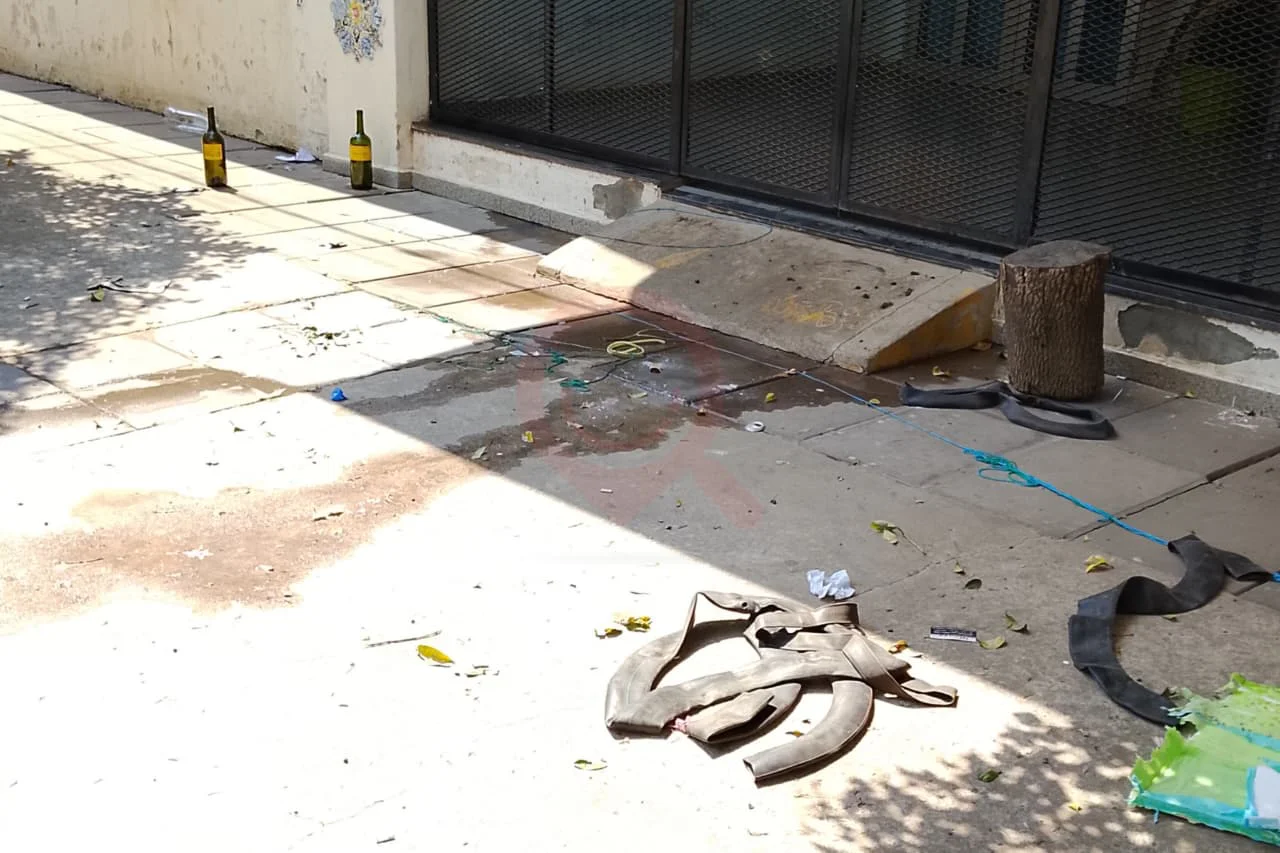 mugre escuela 549