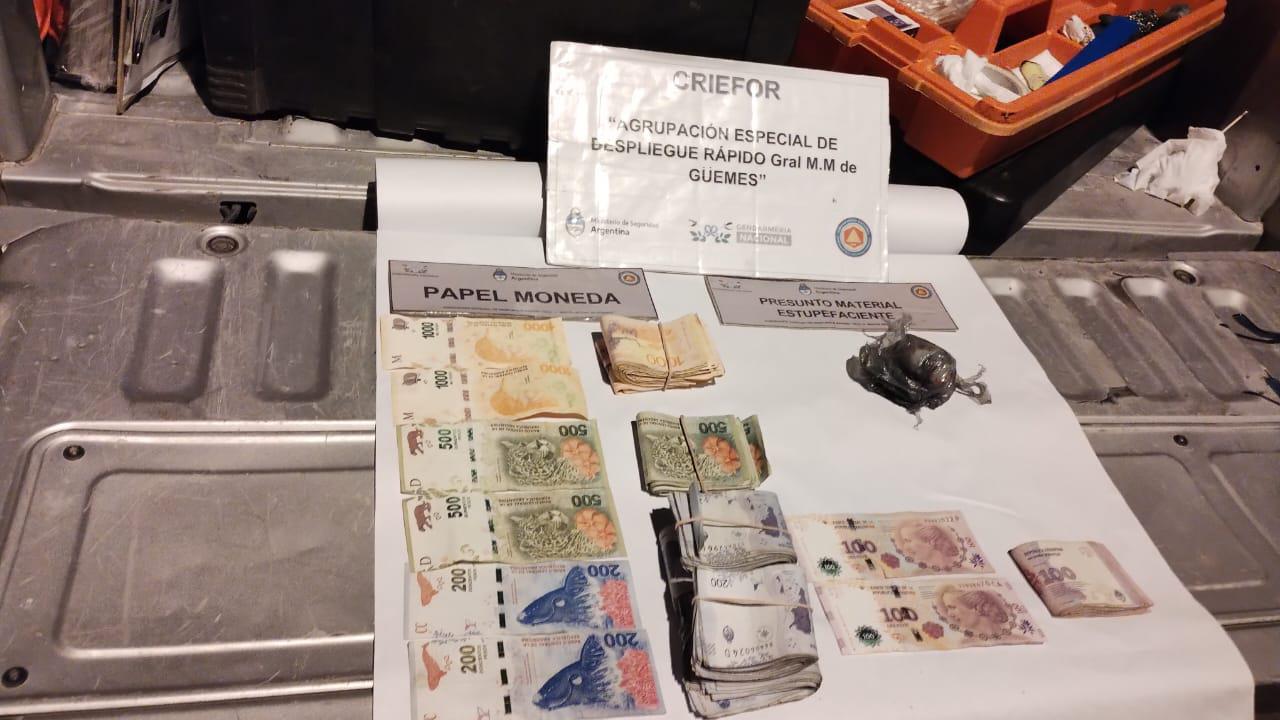 Trasladaba cocaína entre sus pertenencias 1