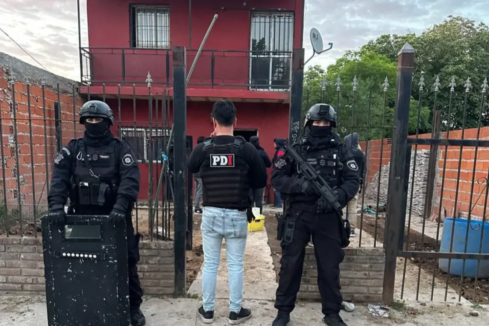 PDI realizó diferentes allanamientos en Capitán Bermúdez