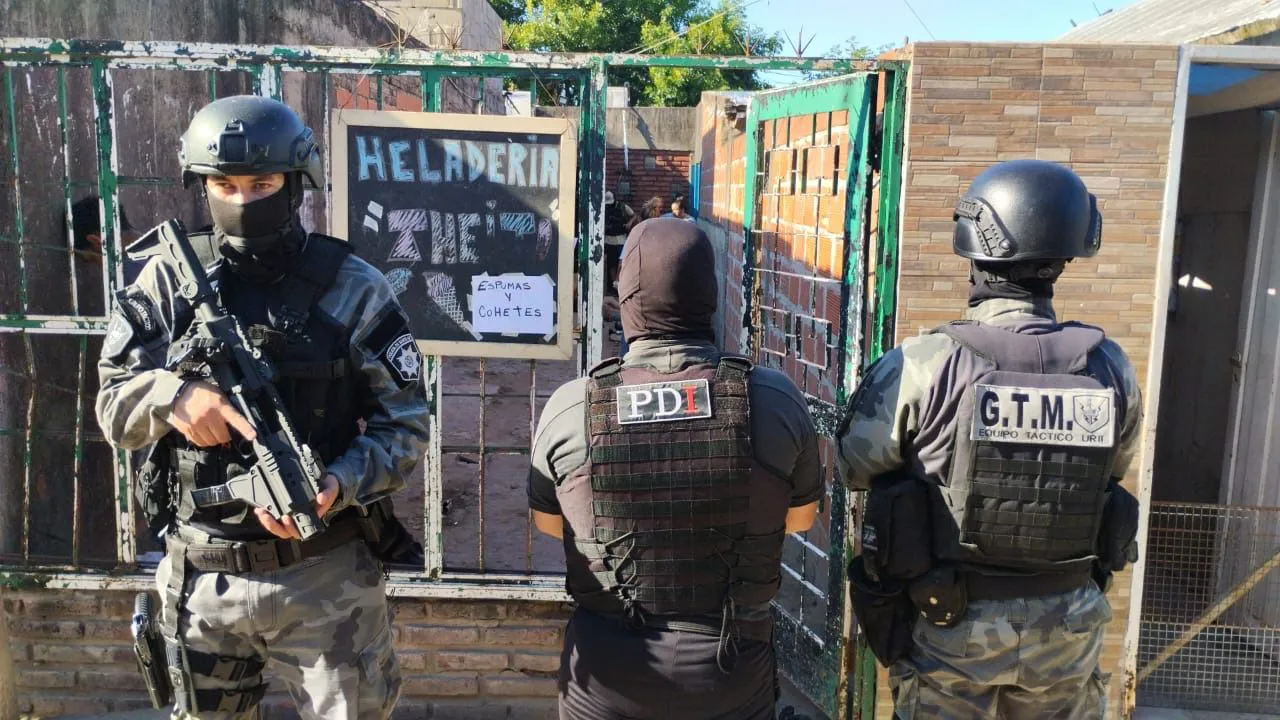 WhatsApp Image 2025-12-04 at 18.43.57 (1)