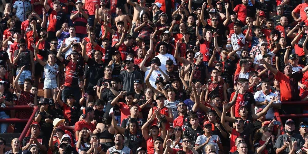 hinchas de Colón 