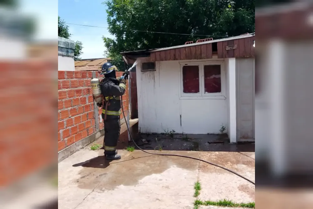 Incendio en una casa desocupada zona oeste 