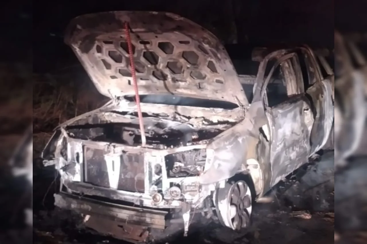 incendio auto camino Pelco