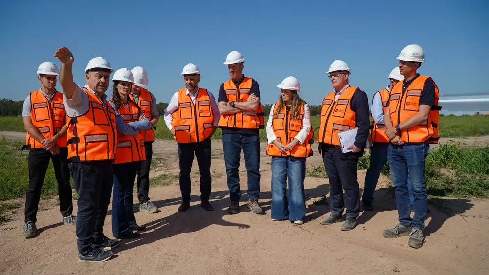 WhatsApp Image 2025-10-16 at 20.35.40 (1)