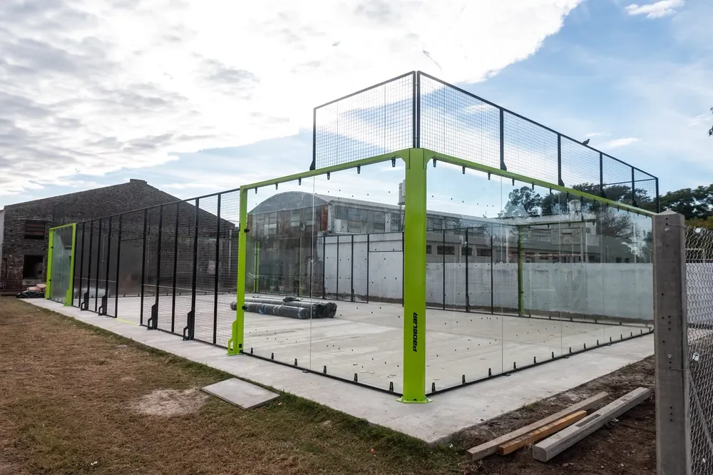 cancha de padel en el Club Sarmiento
