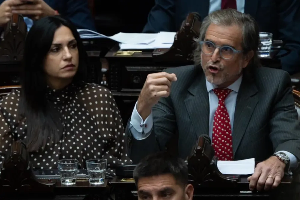 Ley Hojaseca