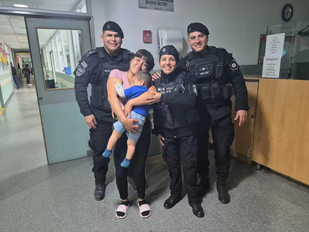 Un bebé se atragantó y fue asistido por policías en Rosario