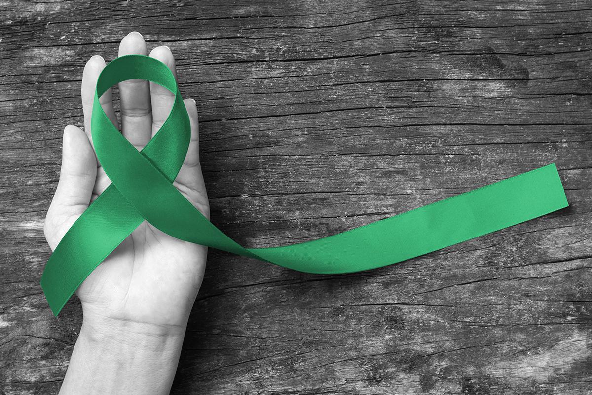 green-ribbon-hand-liver-cancer