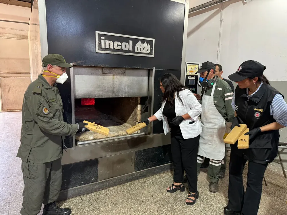 WhatsApp Image 2025-11-26 at 15.56.16