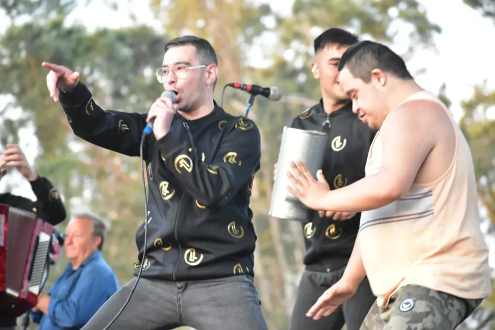 9dd784c9-bf56-46ee-ba53-a29f5a201474