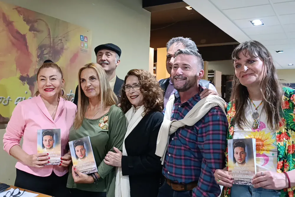 Estela Rueda Césped presentó su libro “Francesco: entre el cielo y el infierno”