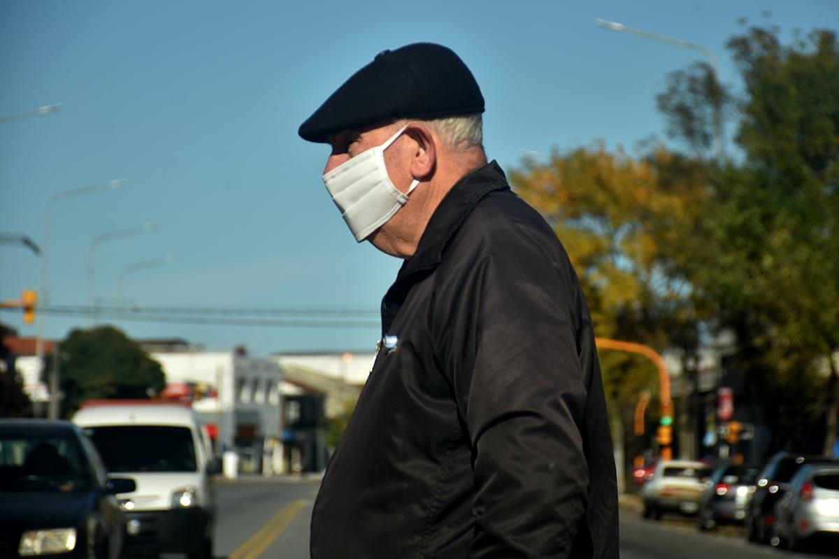 CUARENTENA-DIA-29-MAR-DEL-PLATA-BARBIJOS-TAPA-BOCAS-CORONAVIRUS-1