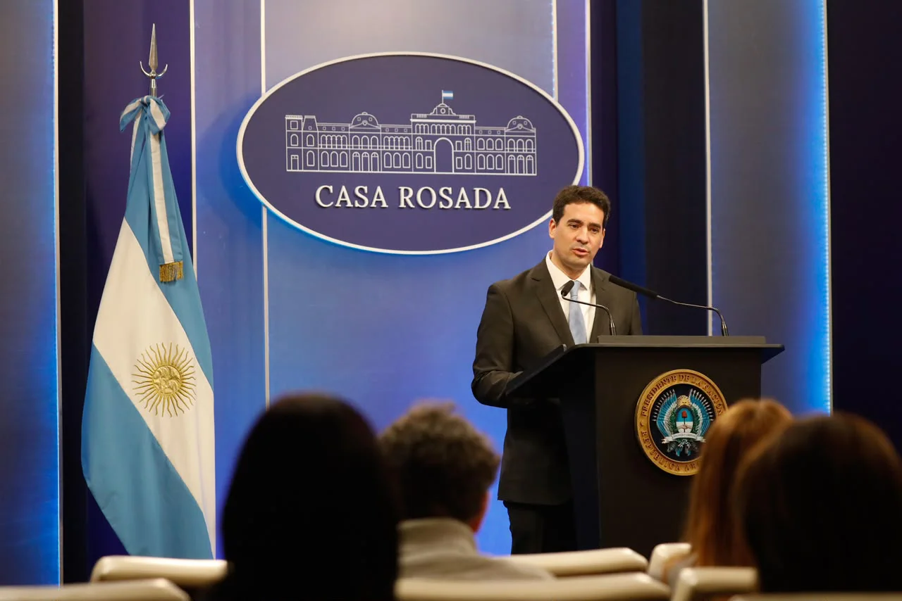 Adrián Ravier, vocero presidencial 