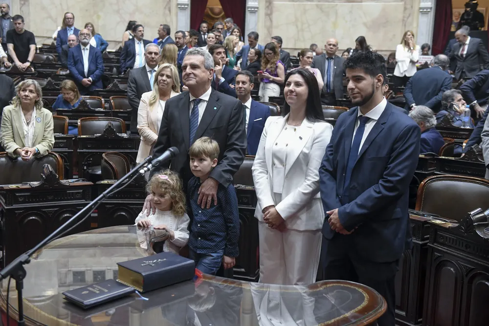 Juramento de diputados nacionales por Santa Fe 