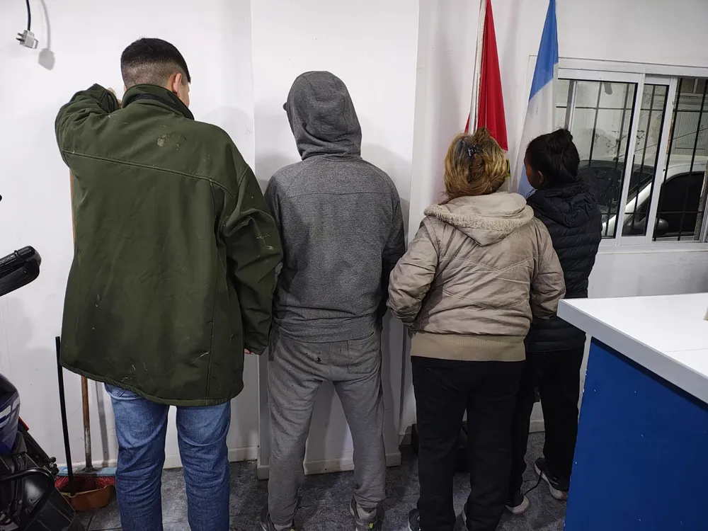 aprehendidas tras intentar usurpar una instalación en el polideportivo