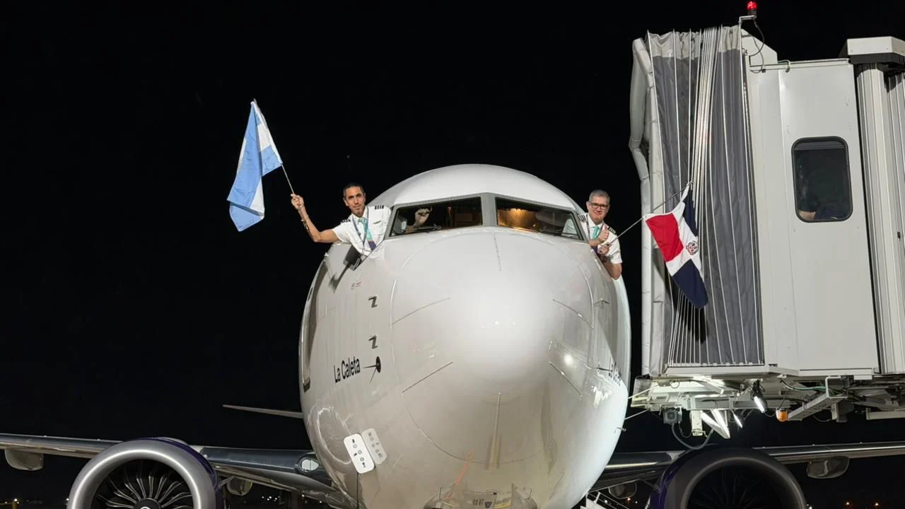 Arajet debutó en Rosario y conecta a la región con el Caribe y 30 destinos más