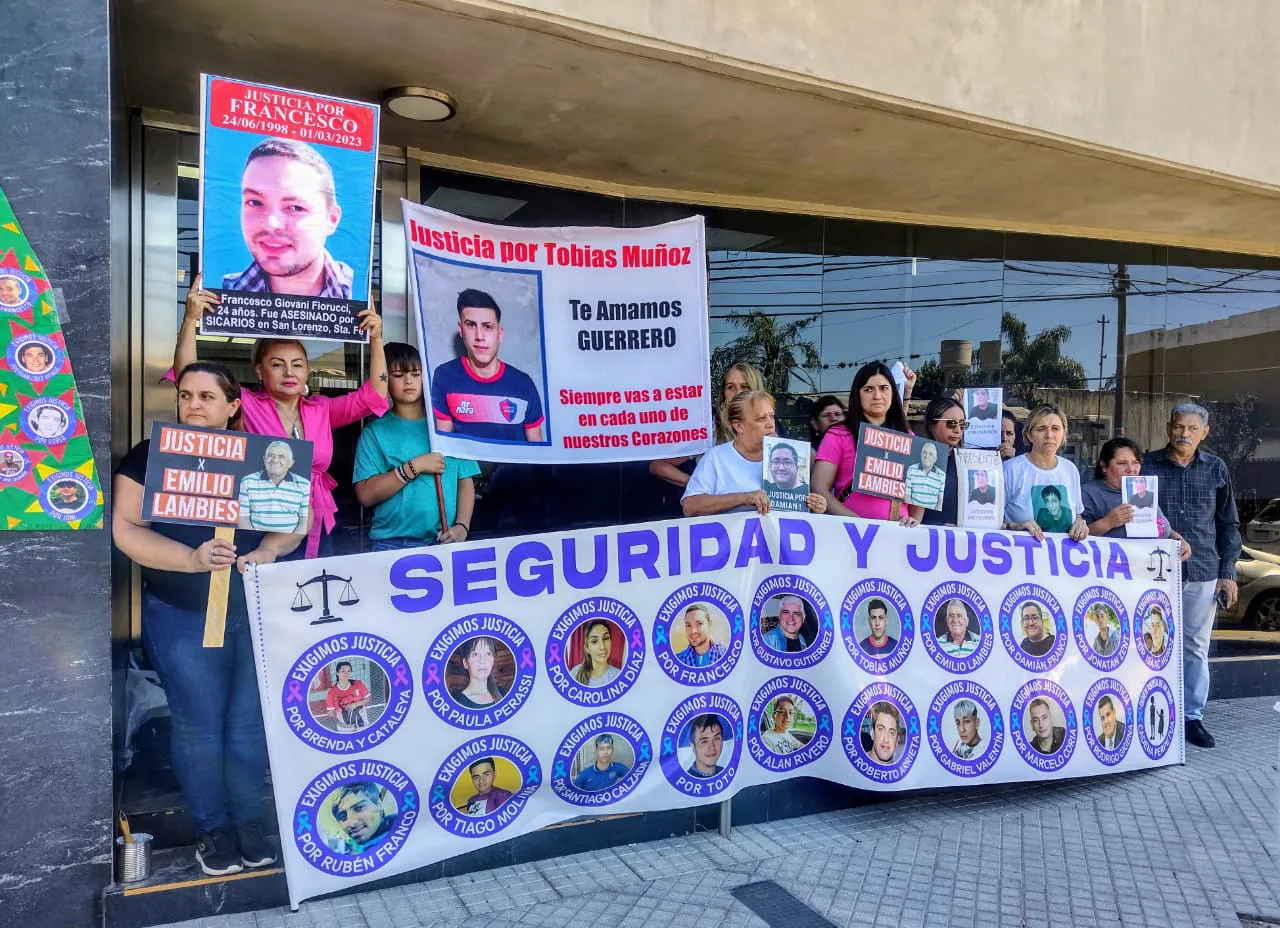 familiares de víctimas de violencia