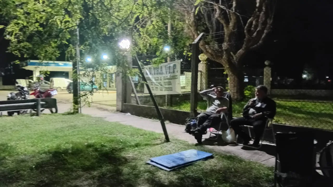 WhatsApp Image 2025-12-16 at 23.15.08