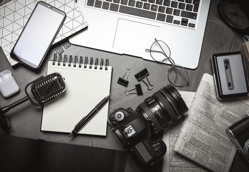 periodista-1-870x600