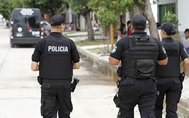 efectivos policiales