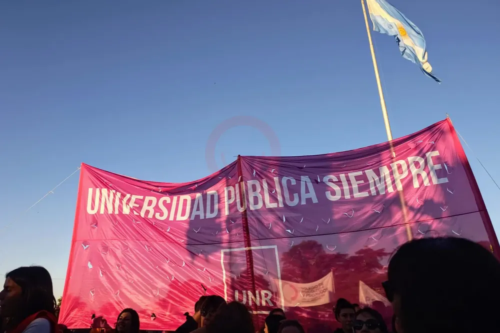 Bandera UNR 