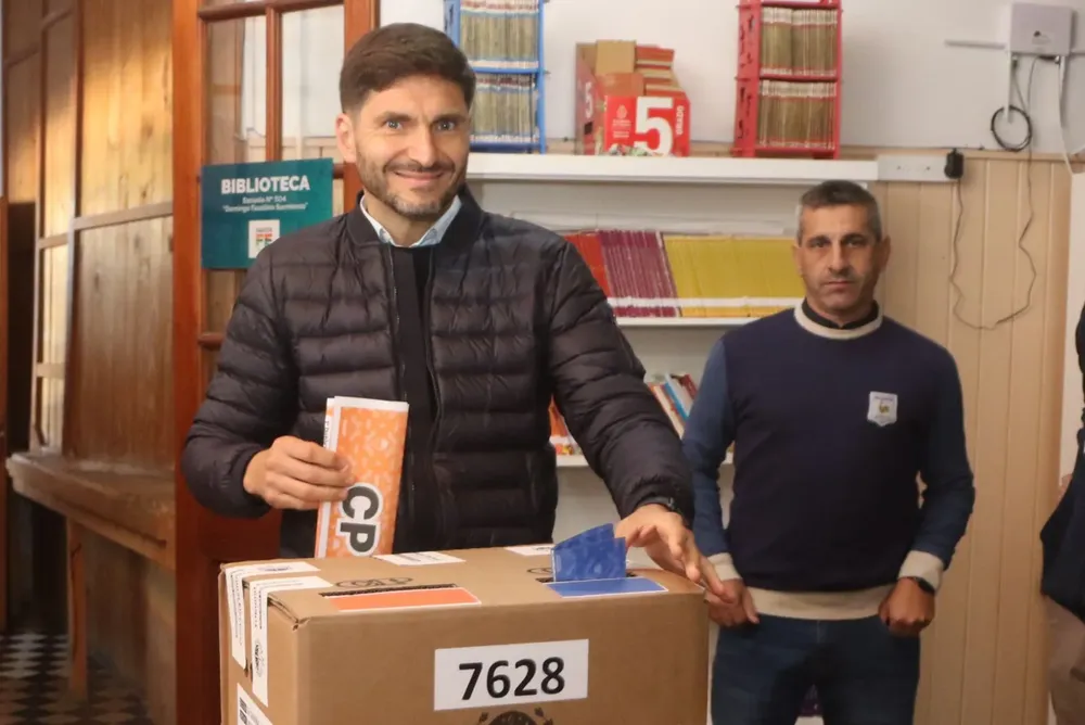 Pullaro votación
