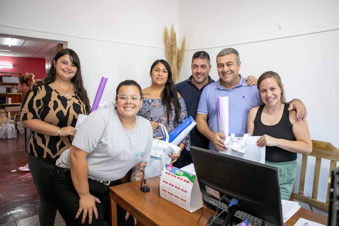 Timbúes kits escolares