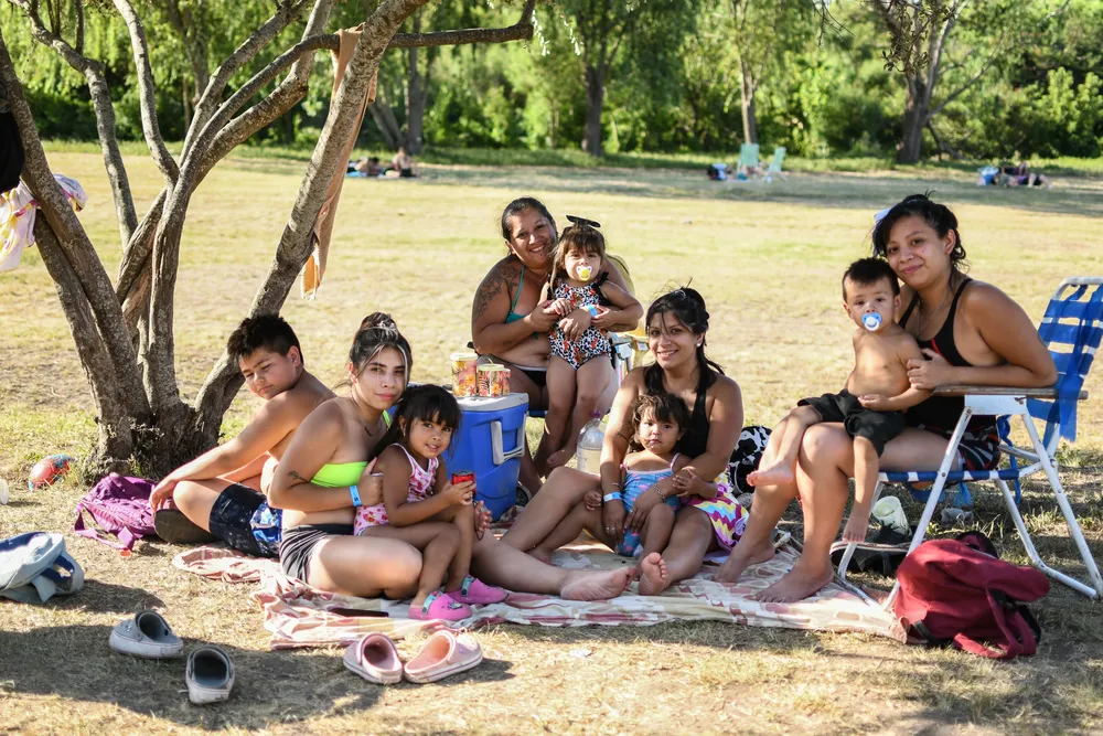 familias espacios verdes parrilleros juegos (2)