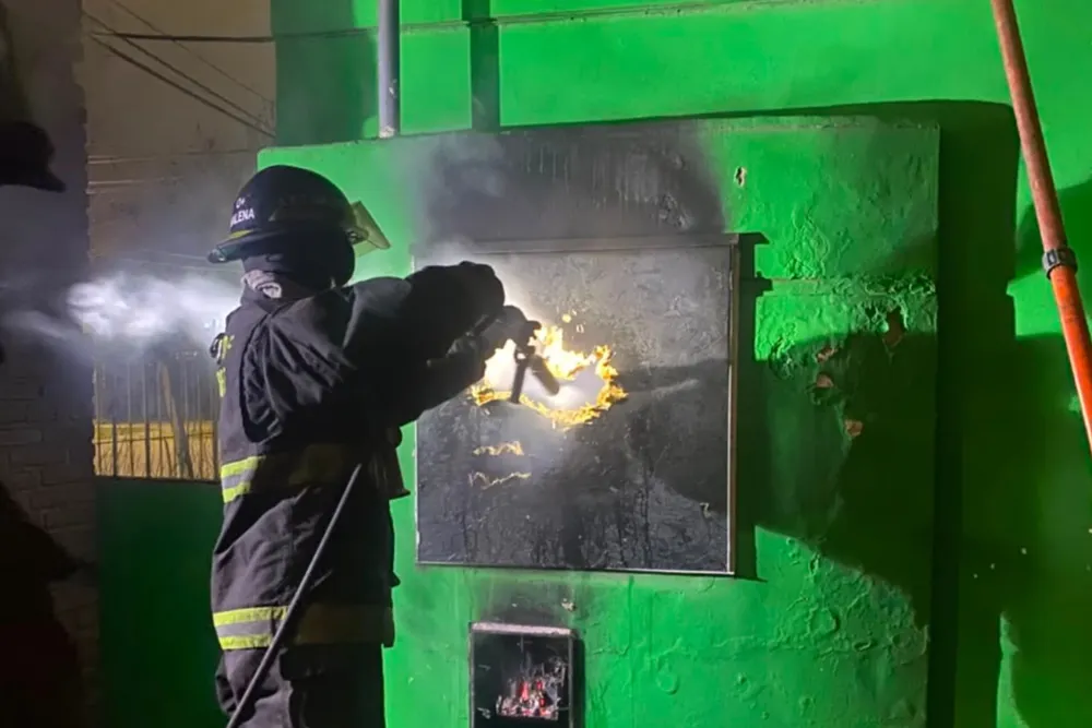 Incendio en calle 25 de Mayo al 100, Puerto San Martín