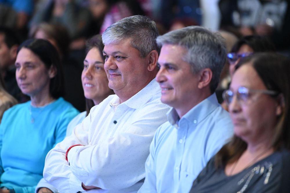 vgg celeste y blanca (14)