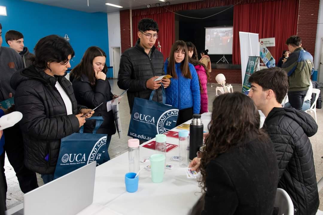 Expo carreras Timbúes