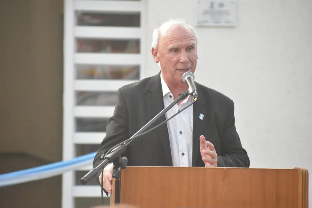 ccdb6beb-dc0f-4e71-ae4e-64bb021e791b