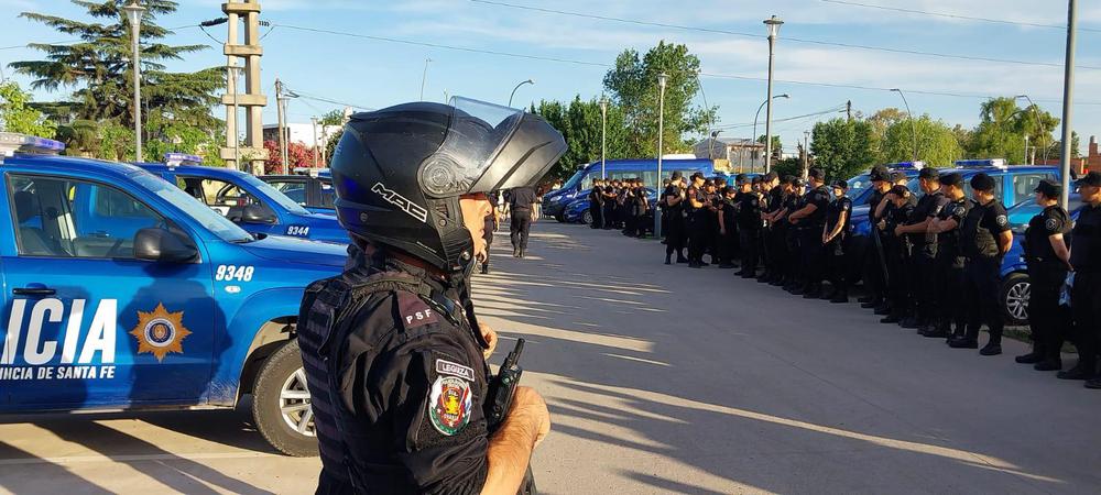uniformes agentes policiales