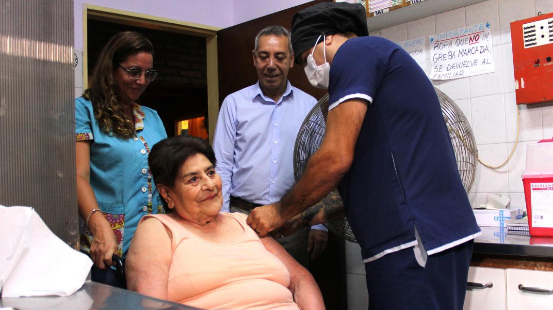 vacunación covid geriatrico