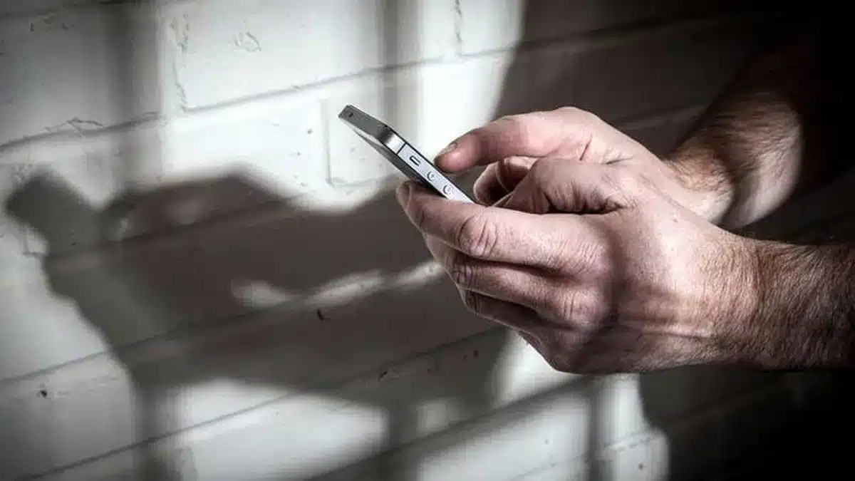 celular-en-carcel-preso-interno