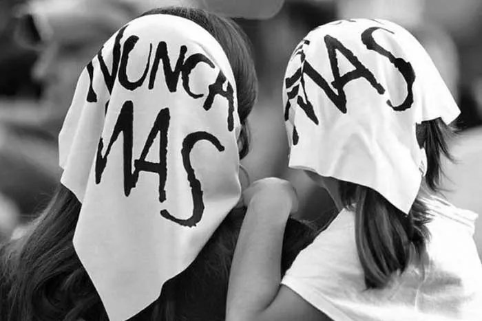 pañuelos nunca mas