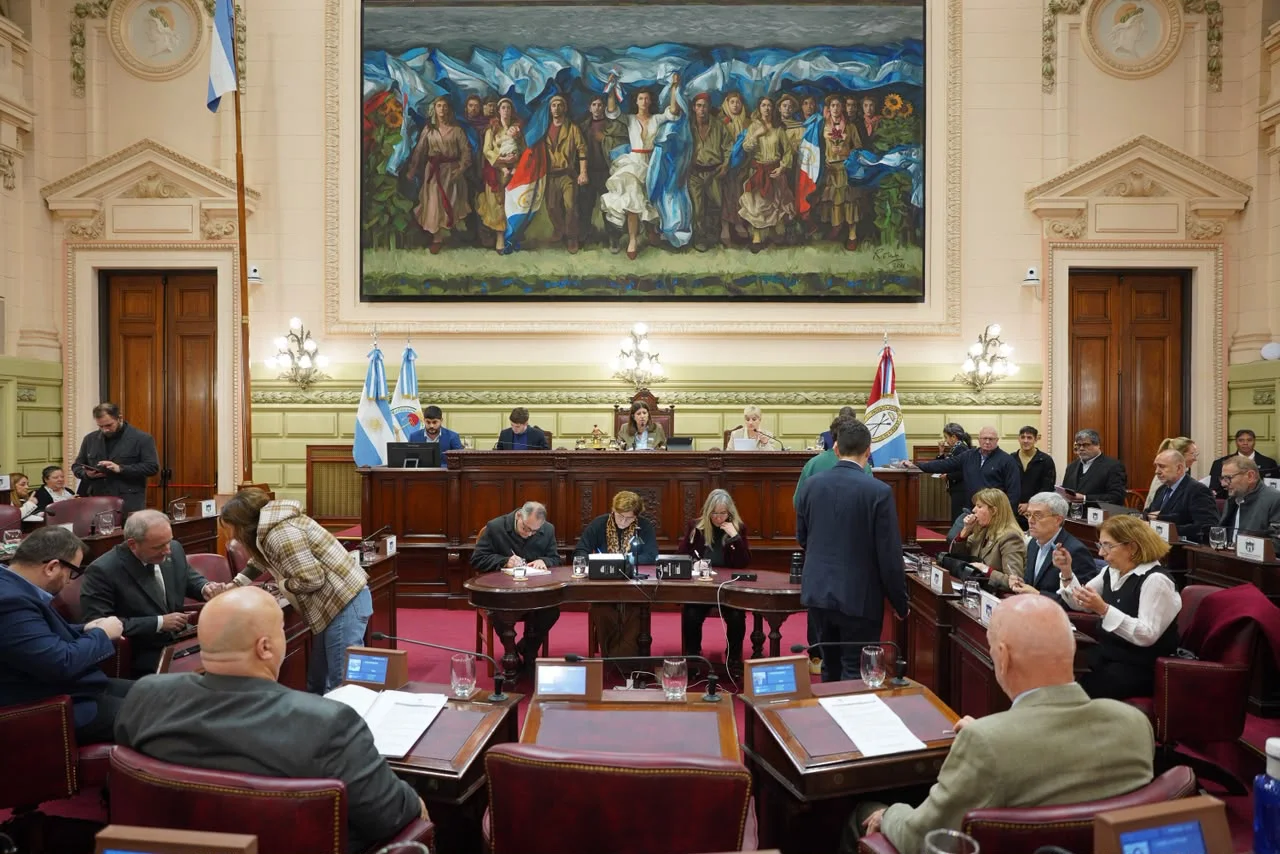 a Cámara convirtió en ley, la Ficha Limpia para Contrataciones Públicas