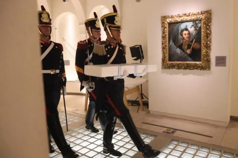 Granderos sable corvo