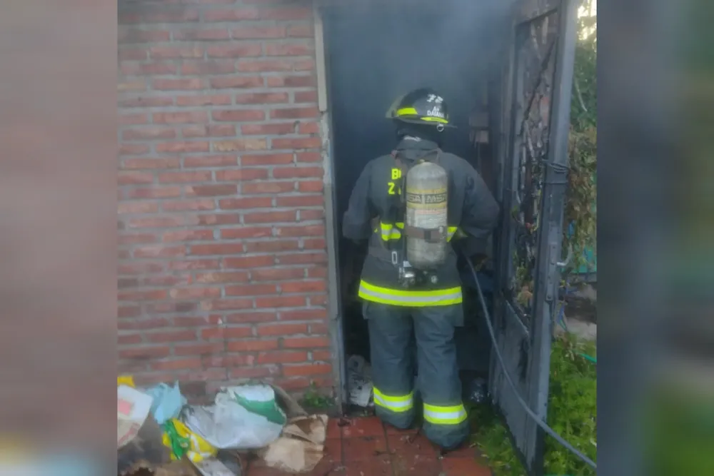 Incendio en Brown al 1700