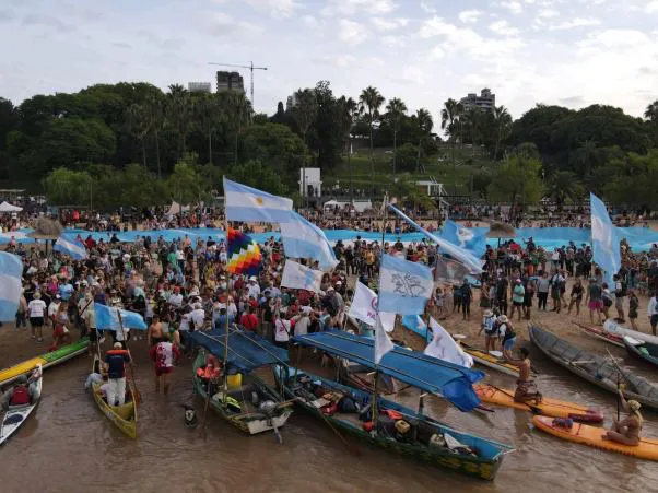 en defensa del Paraná