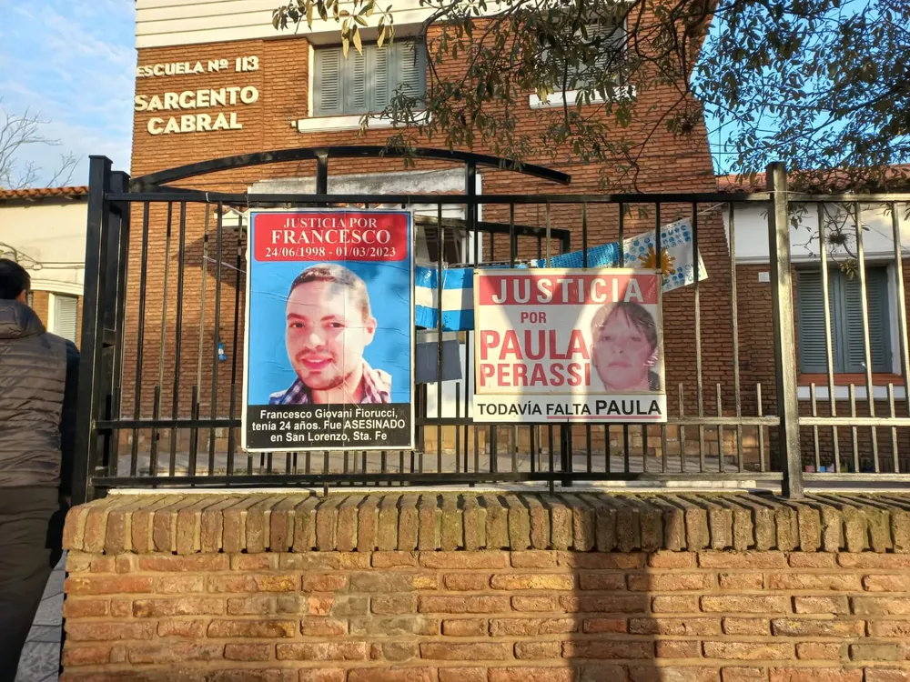 carteles Paula