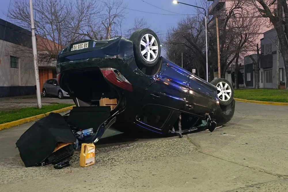 Fuerte Choque Av. San Martín y Rosario 