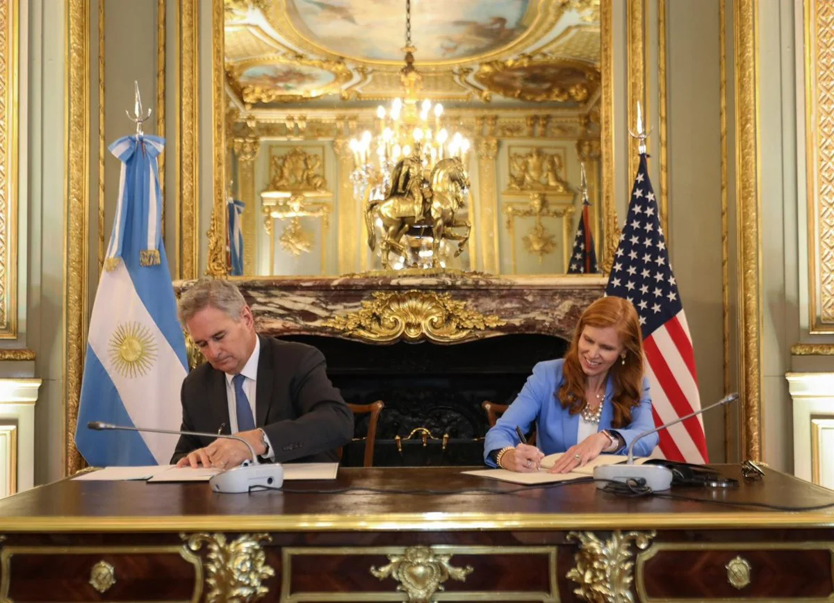 firma Ginebra