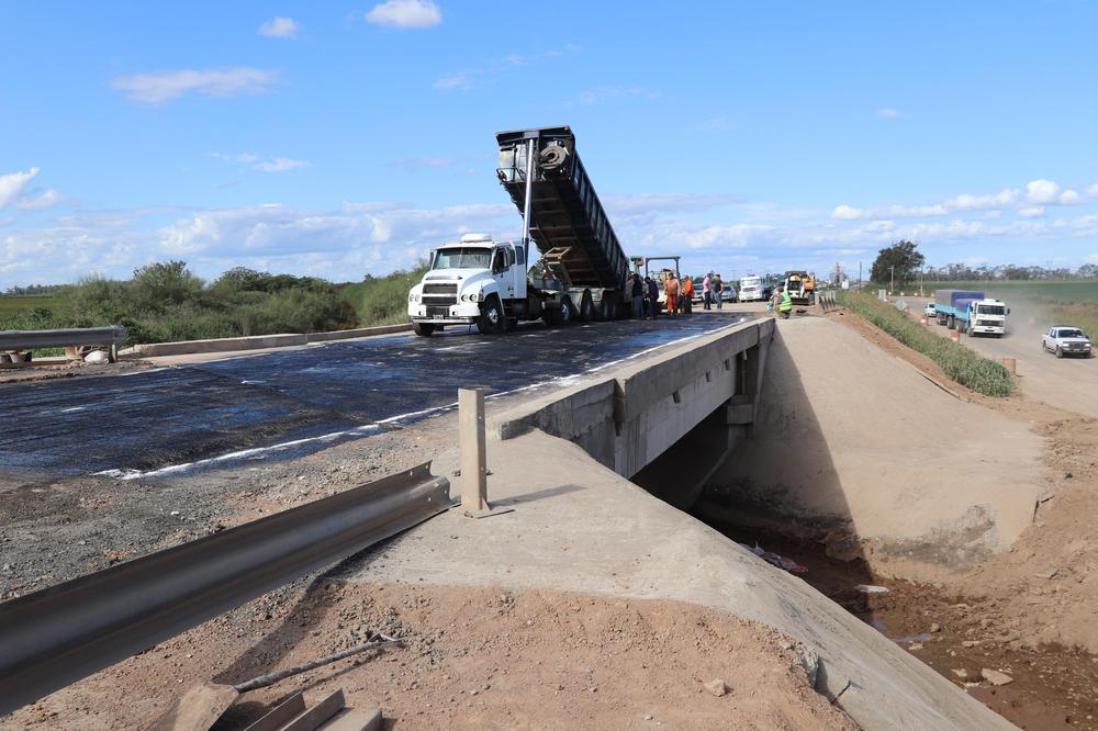 Ensanche del puente sobre la ruta 91